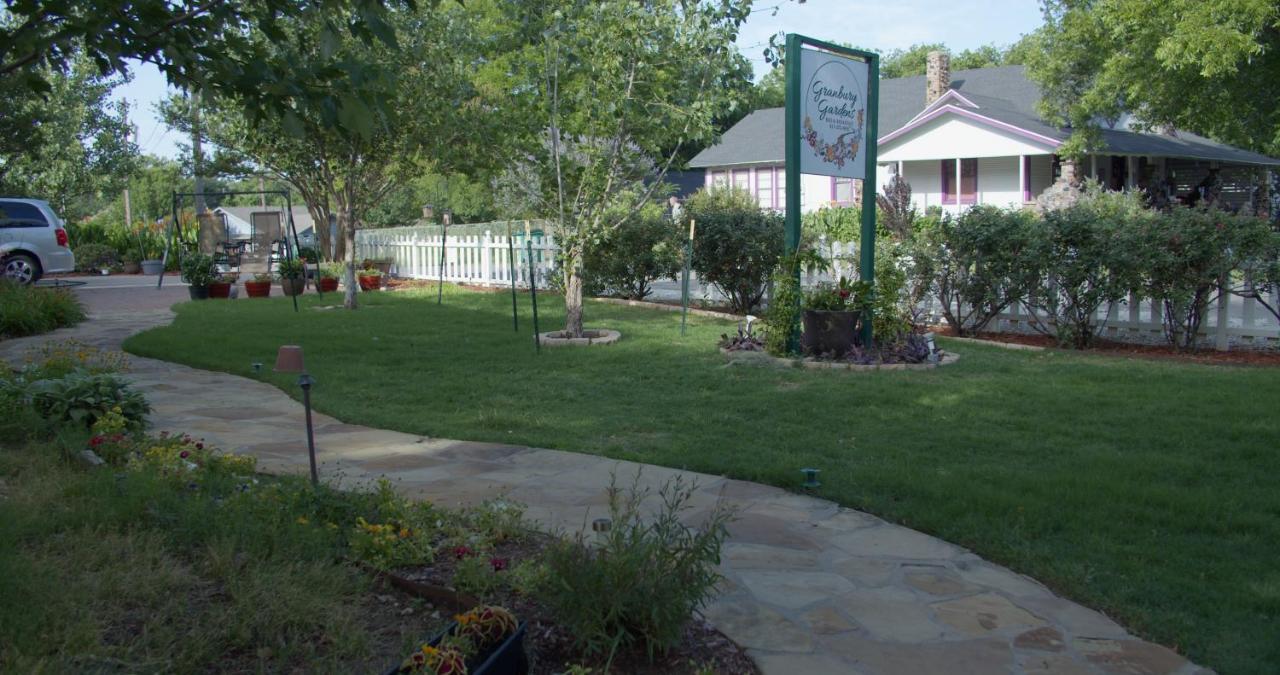 Granbury Gardens Bed And Breakfast Luaran gambar