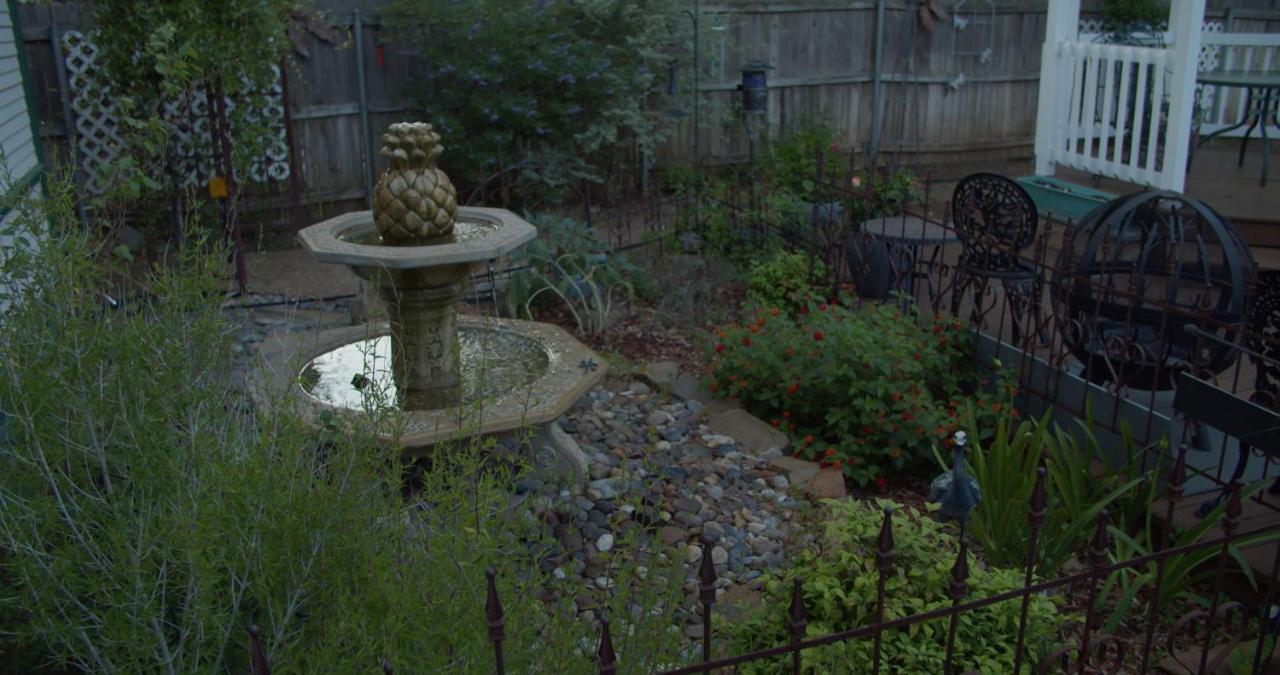 Granbury Gardens Bed And Breakfast Luaran gambar